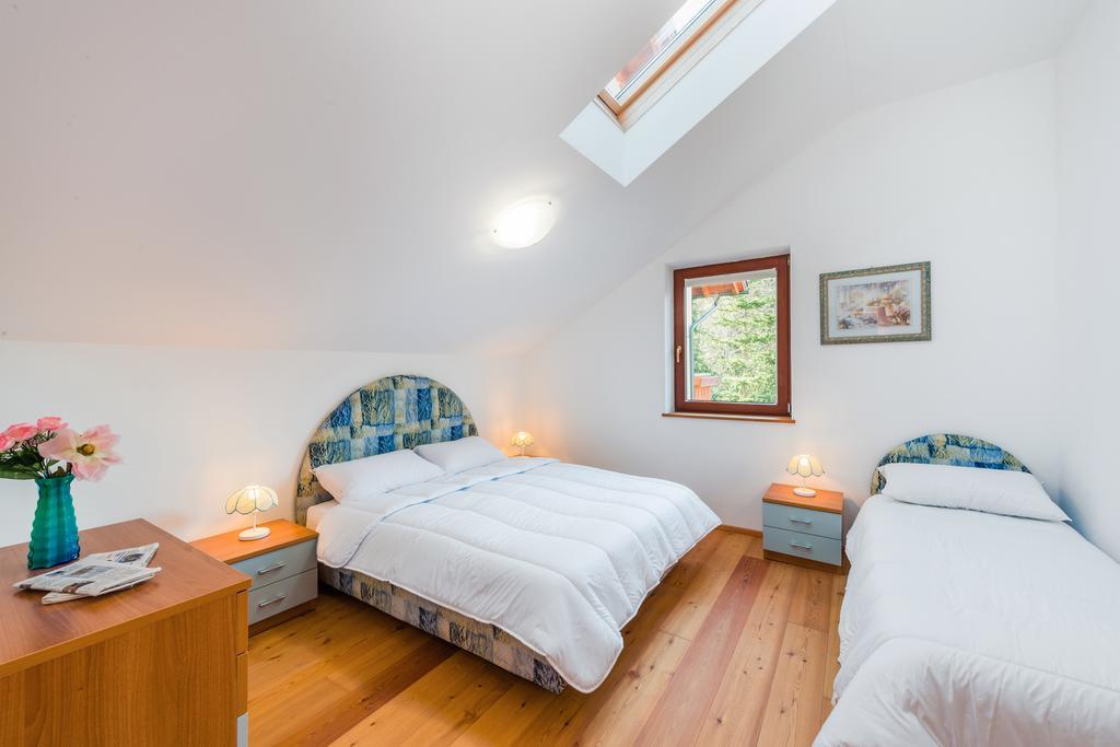 Wald Residence - Kaernten Card Sommer Inklusive Bad Kleinkirchheim Ruang foto